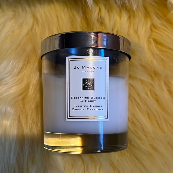 JO MALONE Nectarine blossom and honey scented candle * READ* - Picture 1 of 5